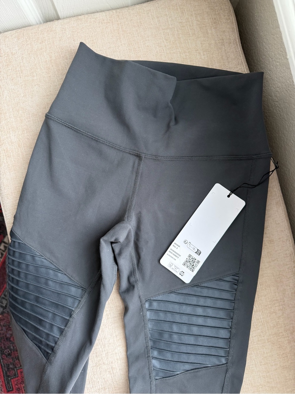 BNWT ALO Yoga Women’s High Waist Moto Leggings in Charcoal Grey Size S - Picture 4 of 7